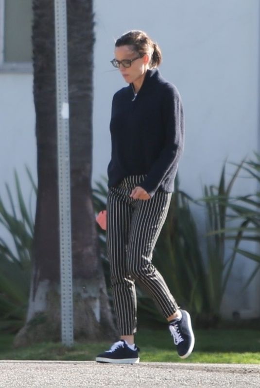 JENNIFER GARNER Out in Brentwood 02/15/2022