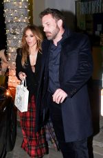 JENNIFER LOPEZ and Ben Affleck Out for Date Night in Beverly Hills 01/31/2022