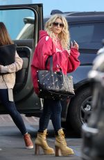 JESSICA SIMPSON Out and About in Los Angeles 02/15/2022
