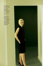 JULIA GARNER in The Sunday Times Style Magazine, February 2022