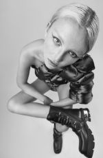 JULIA WULF for Lucys Magazine, December 2021