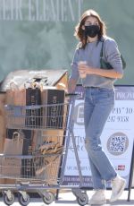 KAIA GERBER Shopping for Grocery in Santa Monica 02/05/2022
