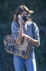 KAIA GERBER Shopping for Grocery in Santa Monica 02/05/2022
