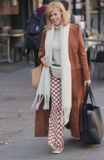 KATE GARRAWAY Arrives at Smooth Radio in London 01/31/2022