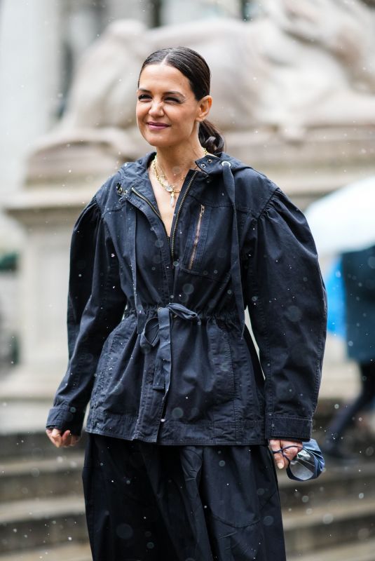 KATIE HOLMES at Ulla Johnson Fashion Show at NYFW in New York 02/13/2022