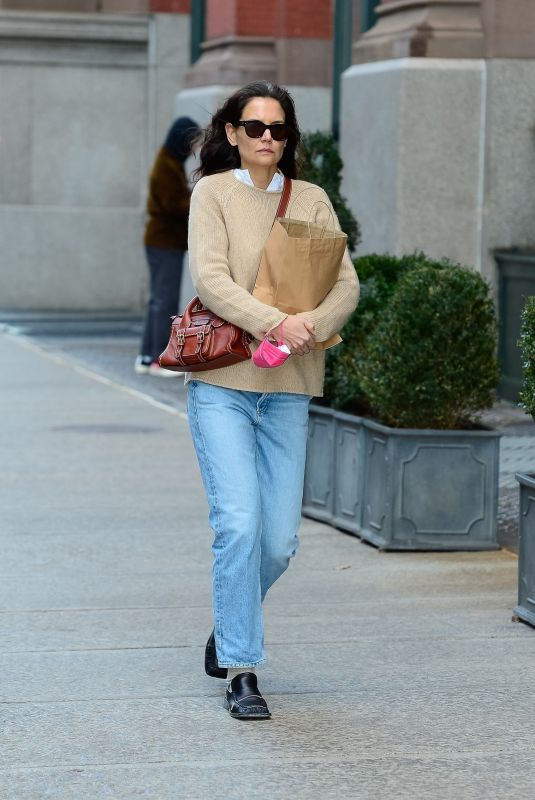 KATIE HOLMES Out and About in New York 02/11/2022
