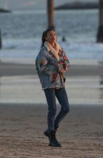 KELLY GALE and Joel Kinnaman on the Beach in Venice 02/04/2022