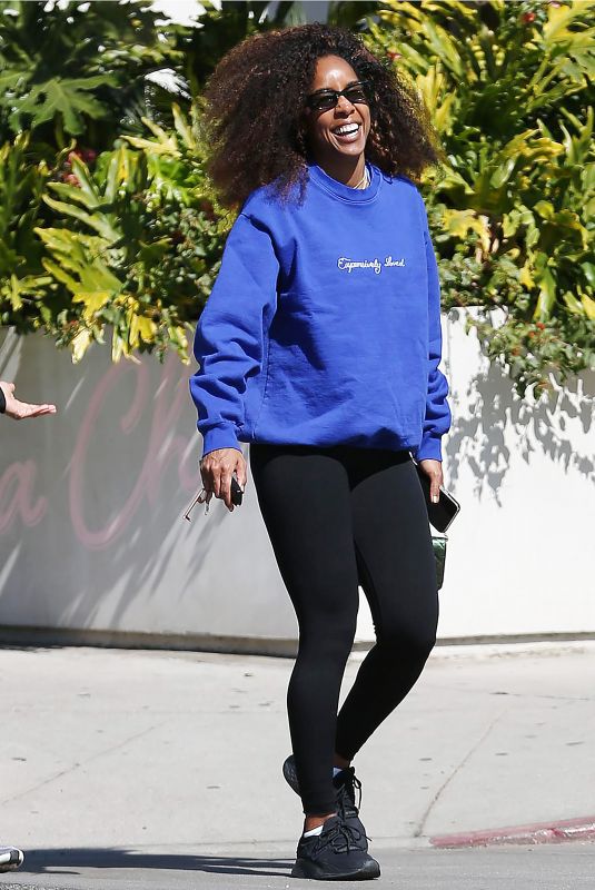 KELLY ROWLAND Out and About in Beverly Hills 02/25/2022