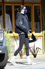 KENDALL JENNER Out for Juice from Earth Bar in Los Angeles 02/03/2022