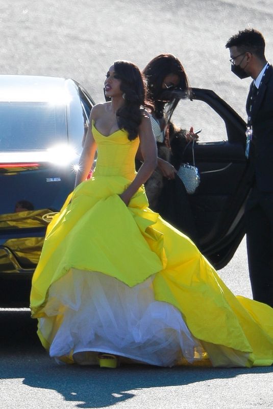 KERRY WASHINGTON Arrives at 2022 SAG Awards in Santa Monica 02/27/2022