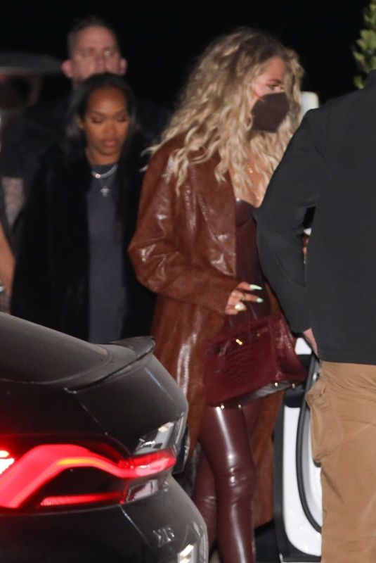 KHLOE KARDASHIAN Out with Friends at Nobu in Malibu 02/26/2022