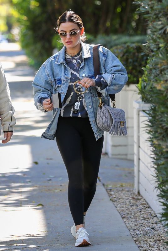 LUCY HALE Shopping at Lulu Lemon in Studio City 02/22/2022
