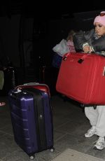 MAISIE SMITH Arrives at Her Hotel in London 02/10/2022