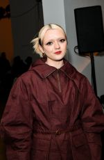 MAISIE WILLIAMS at Reuben Selby Ppresent the Will to Form London Fashion Week 02/19/2022
