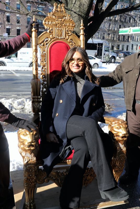 MARISKA HARGITAY on the Set of Law and Order: Special Victims Unit in Harlem 02/01/2022