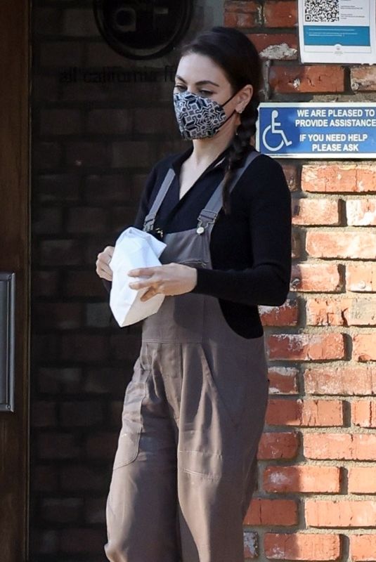 MILA KUNIS Leave Buds & Roses Cannabis Store in Los Angeles 02/05/2022