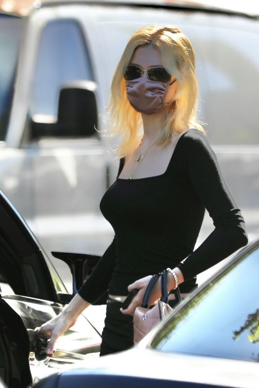 NICOLA PELTZ Out on Valentine