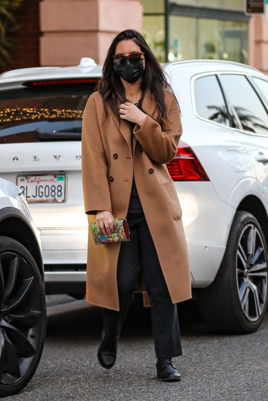OLIVIA MUNN Out Shopping at Tom