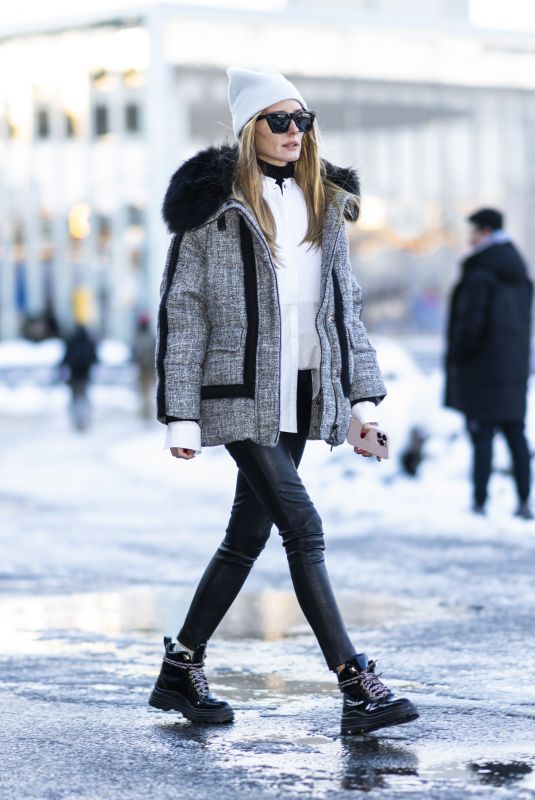 OLIVIA PALERMO Out in Snowy in New York 01/30/2022