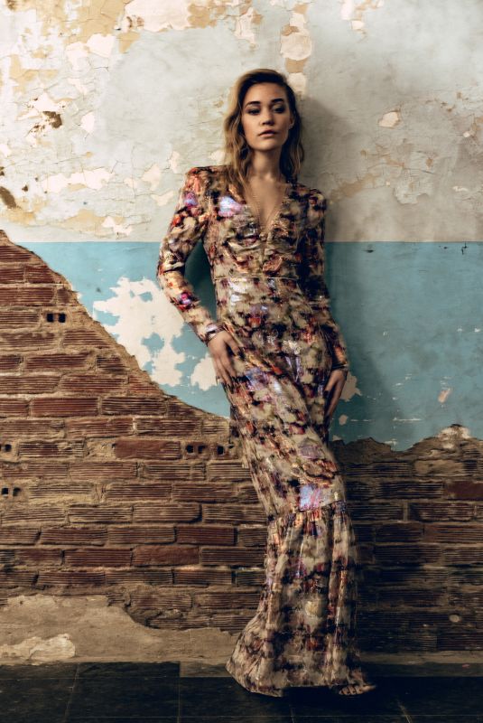 OLIVIA PONTON for Nicole Miller, Fall 2022