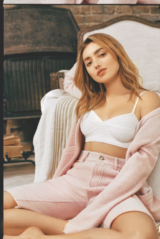 PEYTON LIST for Grazia Magazine, January 2022