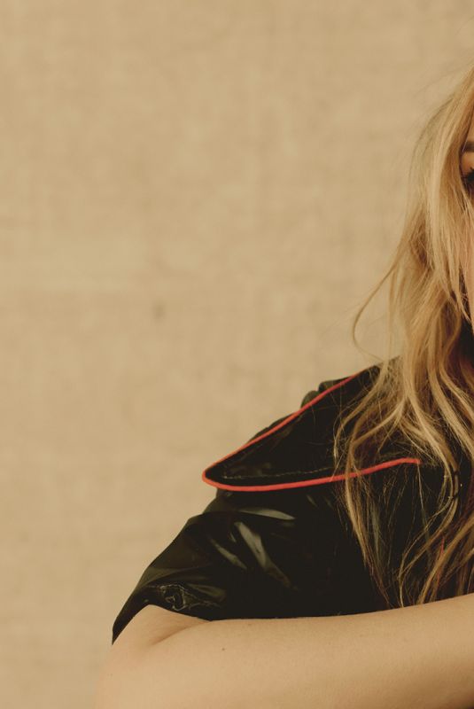 PIPER PERABO for Schon! Magazine, February 2022