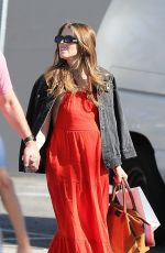 Pregnant KATHERINE SCHWARZENEGGER at Chris Pratt at Cafe Vida in Pacific Palisades 02/14/2022