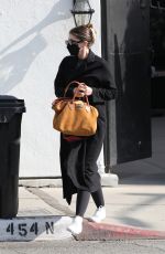 Pregnant KATHERINE SCHWARZENEGGER Leaves a Salon in Beverly Hills 02/01/2022