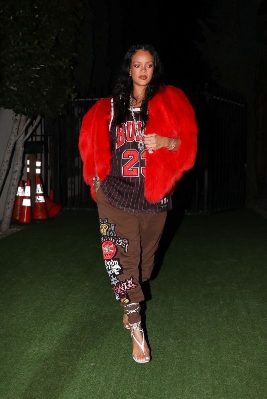 Pregnant RIHANNA Out for Dinner in New York 02/15/2022