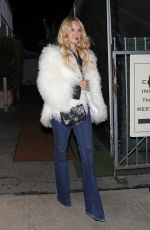 Rachel Zoe "Grabs dinner in Santa Monica" (18.02.2022