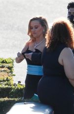 REESE WITHERSPOON Arrives at 2022 SAG Awards in Santa Monica 02/27/2022