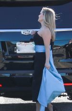 REESE WITHERSPOON Arrives at 2022 SAG Awards in Santa Monica 02/27/2022