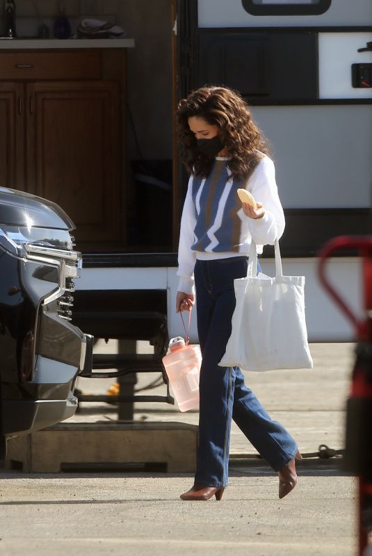 ROSE BYRNE on the Set of Physical, Season 2 in Los Angeles 02/03/2022