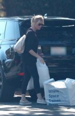 SANDRA LEE Arrives at Her Home in Los Angeles 02/03/2022
