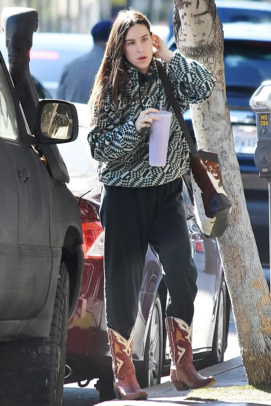 SCOUT WILLIS Arrives at a Nail Salon in Studio City 02/06/2022