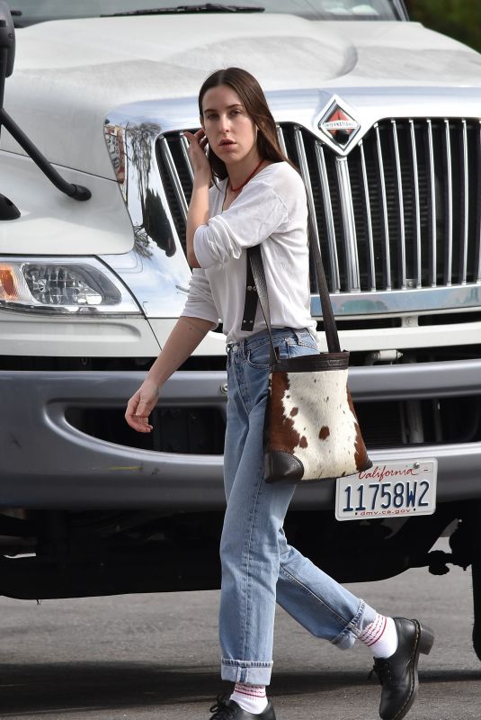 SCOUT WILLIS Out SHopping in Los Feliz 01/31/2022