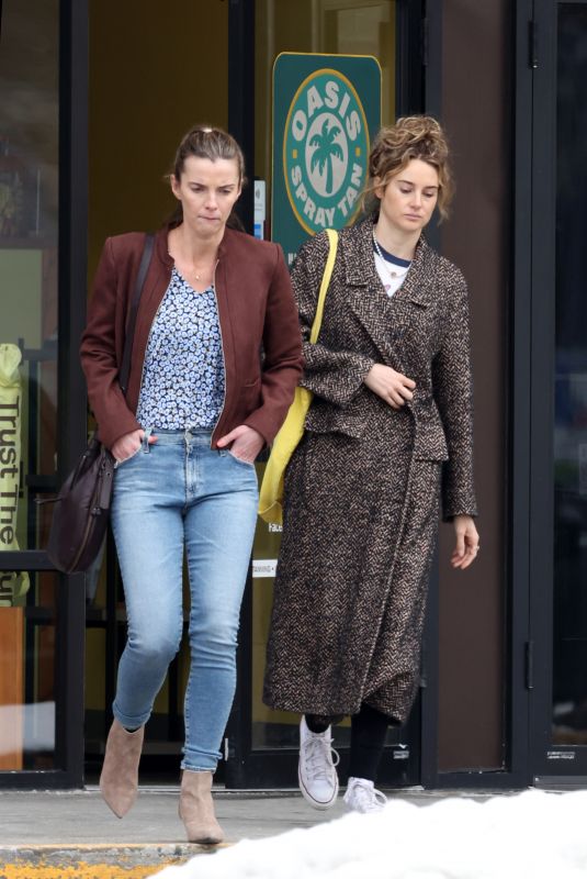 SHAILENE WOODLEY and BETTY GILPIN on the Set of Three Women in Hudson Valley 02/02/2022