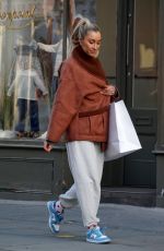 SOPHIE HABBOO Shopping at American Vintage Shop in Nottinghill 02/2/2022