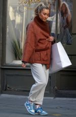 SOPHIE HABBOO Shopping at American Vintage Shop in Nottinghill 02/2/2022