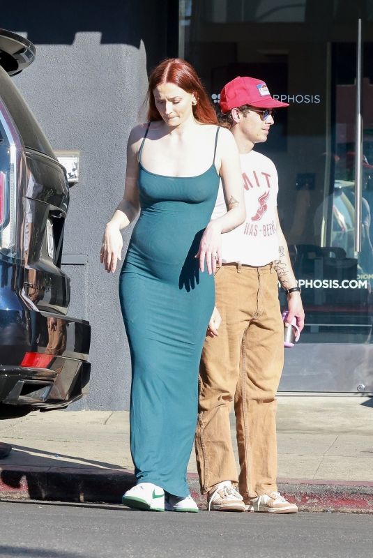SOPHIE TURNER and Joe Jonas at All Time Restaurant in Los Angeles 02/12/2022