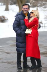 SYLVIE MEIS After Installation of Gold Cube by Niclas in Central Park in New York 02/02/2022
