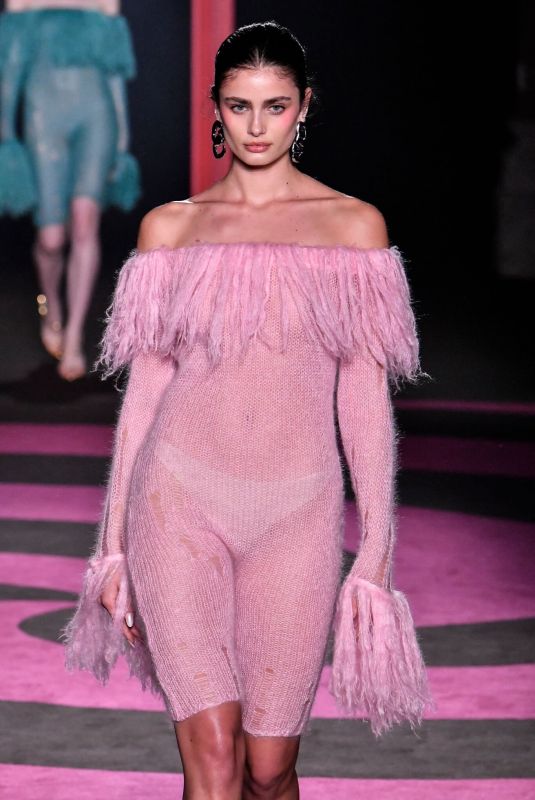 TAYLOR HILL at GCDS Show at Milan Fashion Week 02/25/2022