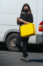 TIFFANI THIESSEN Shopping at Lowe