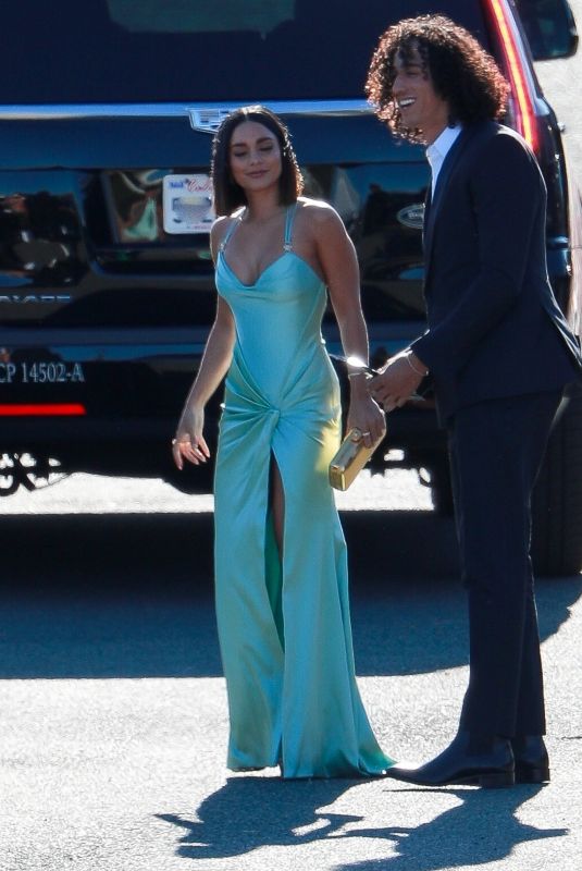 VANESSA HUDGENS Arrives at 2022 SAG Awards in Santa Monica 02/27/2022