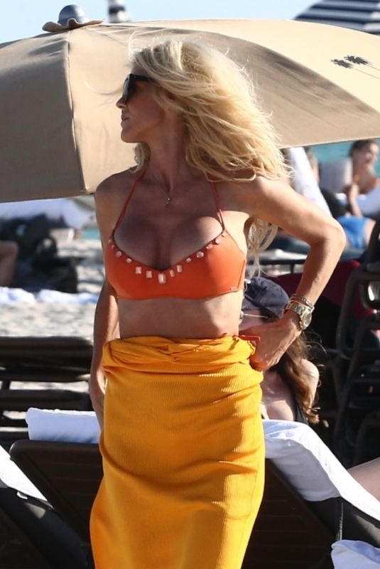 VICTORIA SILVSTEDT in Bikini at a Beach in Miami 02/10/2022