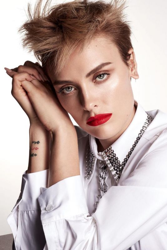 WALLIS DAY at Photoshoot, February 2022