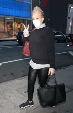 WENDI MCLENDON-COVEY Arrives at Good Morning America in New York 02/10/2022
