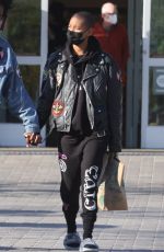 WILLOW SMITH and De
