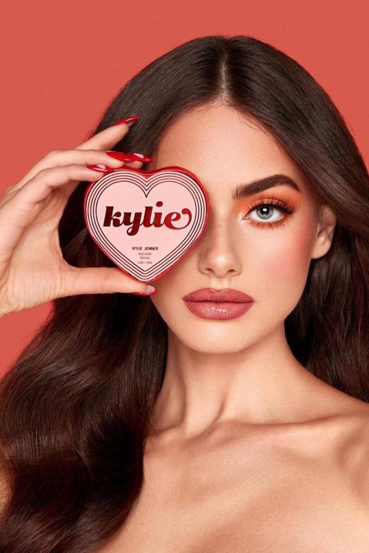 YAEL SHELBIA for Kylie Cosmetics 2022 Valentine