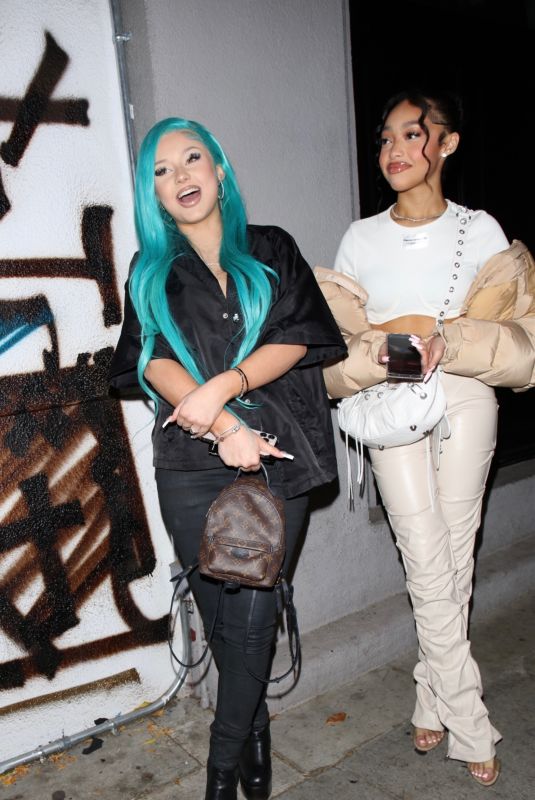 ALABAMA BARKER and JODIE WOODS Out for Dinner at Craig